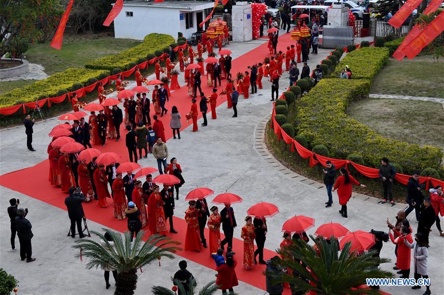 CHINA-PUTIAN-GROUP WEDDING-TRADITIONAL CULTURE (CN)