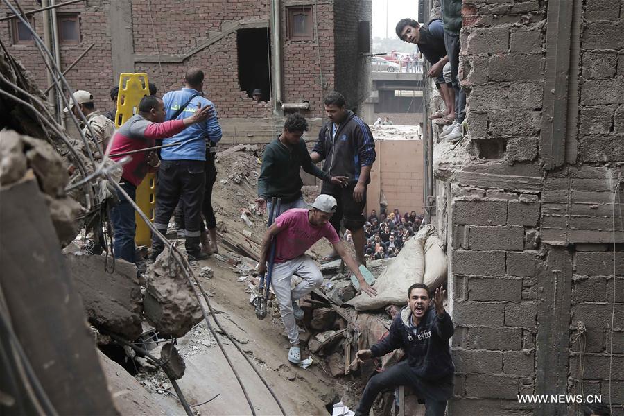 EGYPT-CAIRO-BUILDING-COLLAPSE