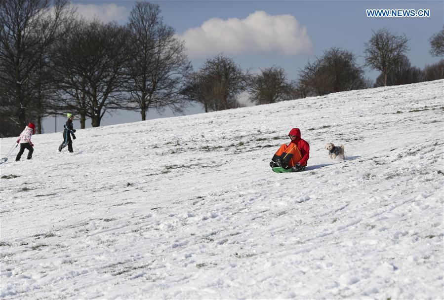 BRITAIN-LONDON-SNOW