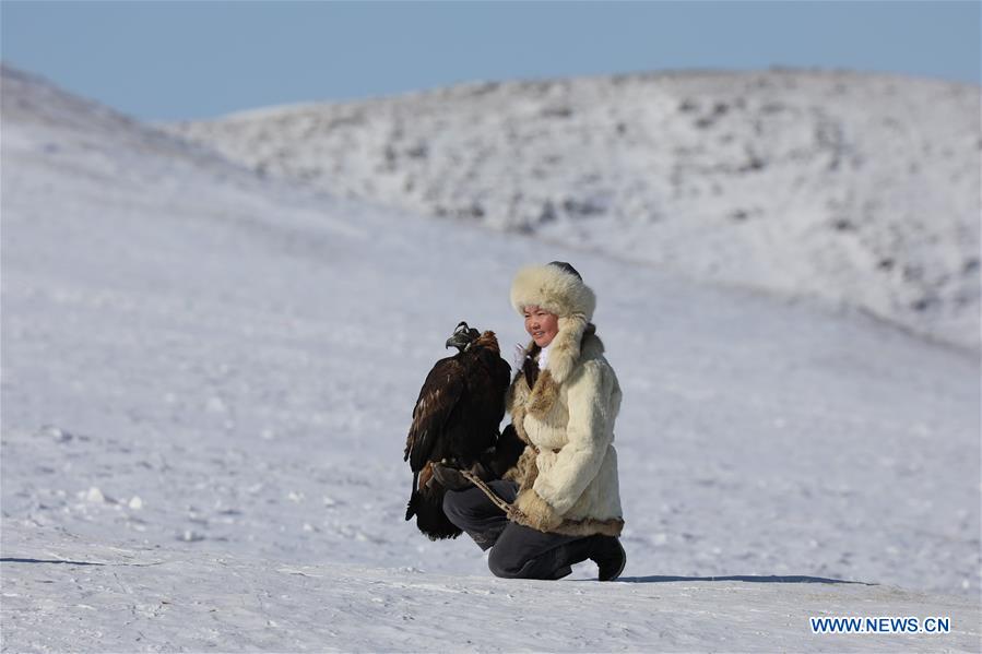 MONGOLIA-ULAN BATOR-SPRING GOLDEN EAGLE FESTIVAL