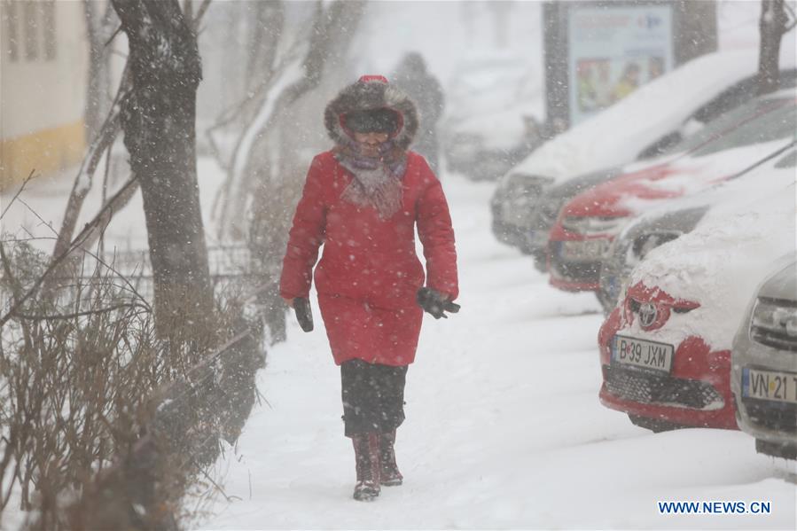 R0MANIA-BUCHAREST-SNOW