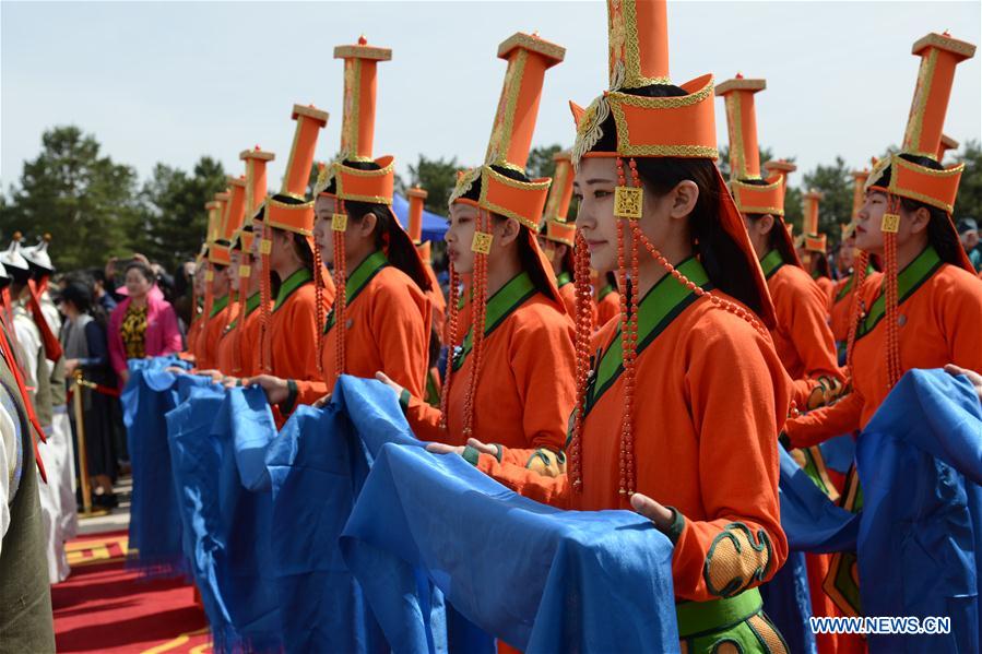 CHINA-INNER MONGOLIA-GENGHIS KHAN-MEMORIAL RITUAL (CN)