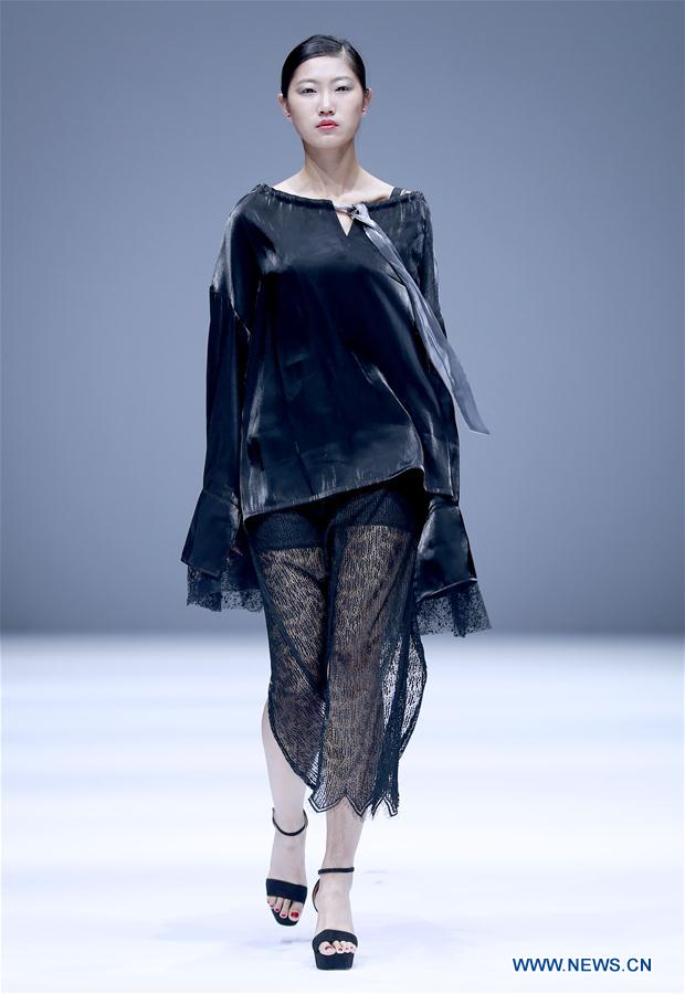 CHINA-BEIJING-GRADUATE FASHION WEEK (CN)