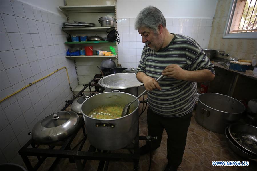 MIDEAST-NABLUS-RAMADAN-CHARITY