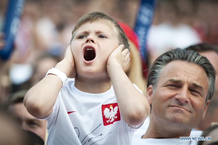 (SP)POLAND-WARSAW-SOCCER-FIFA WORLD CUP-FANS