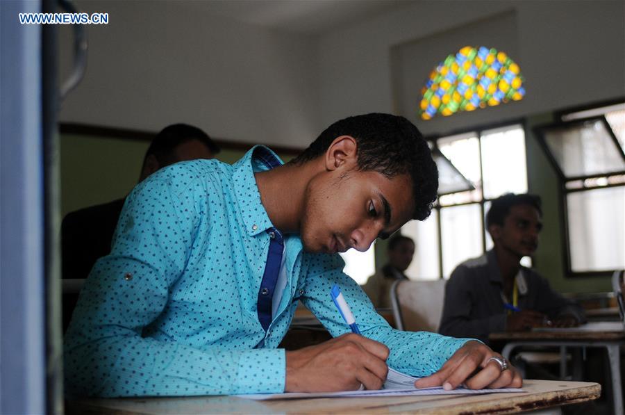 YEMEN-SANAA-DISPLACED STUDENTS-EXAM