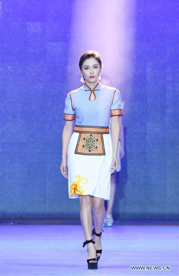 #CHINA-INNER MONGOLIA-HOHHOT-FASHION DESIGN SHOW (CN)