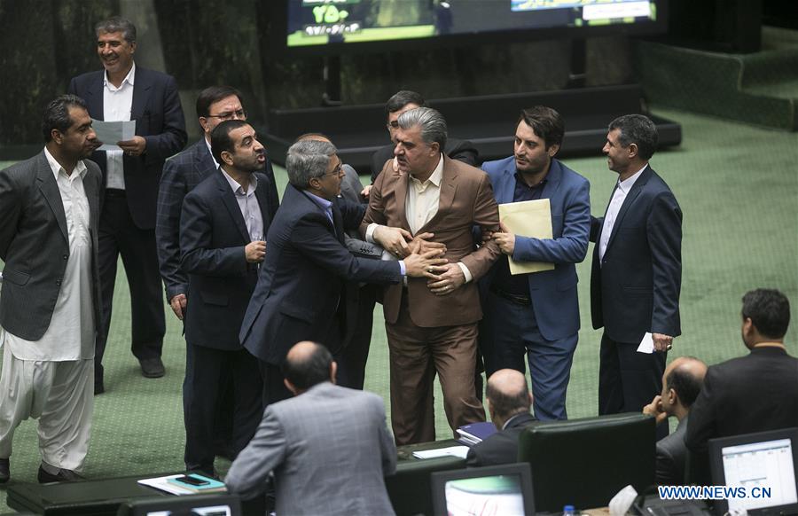 IRAN-TEHRAN-ECONOMY-PARLIAMENT-IMPEACHMENT