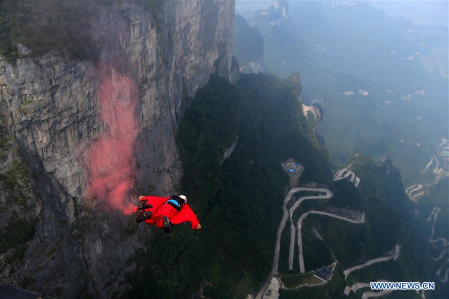 #CHINA-HUNAN-ZHANGJIAJIE-WINGSUIT FLYING (CN)