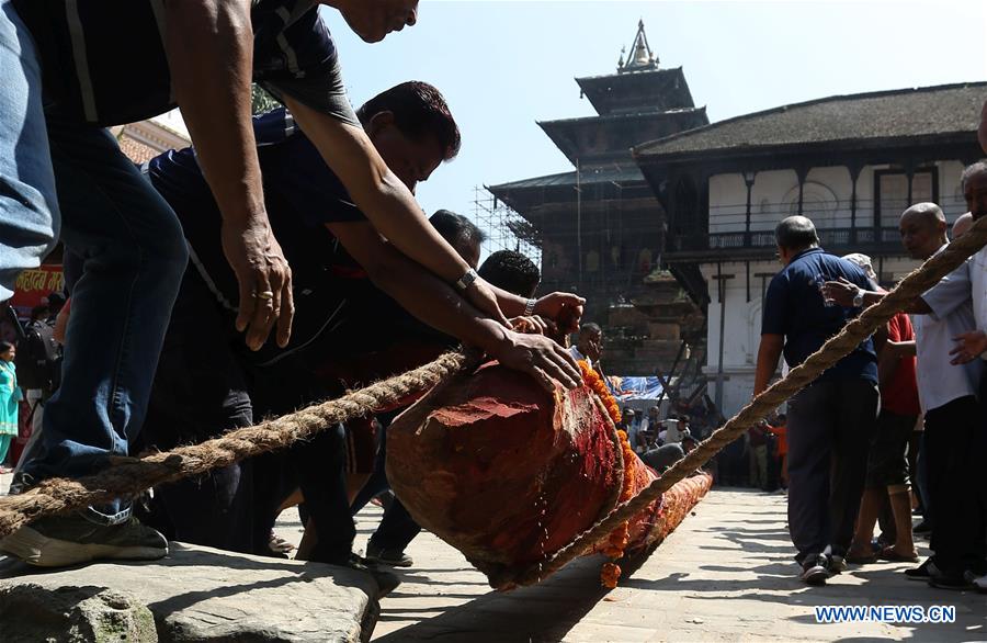 NEPAL-KATHMANDU-INDRAJATRA FESTIVAL-INDRADHOJ POLE