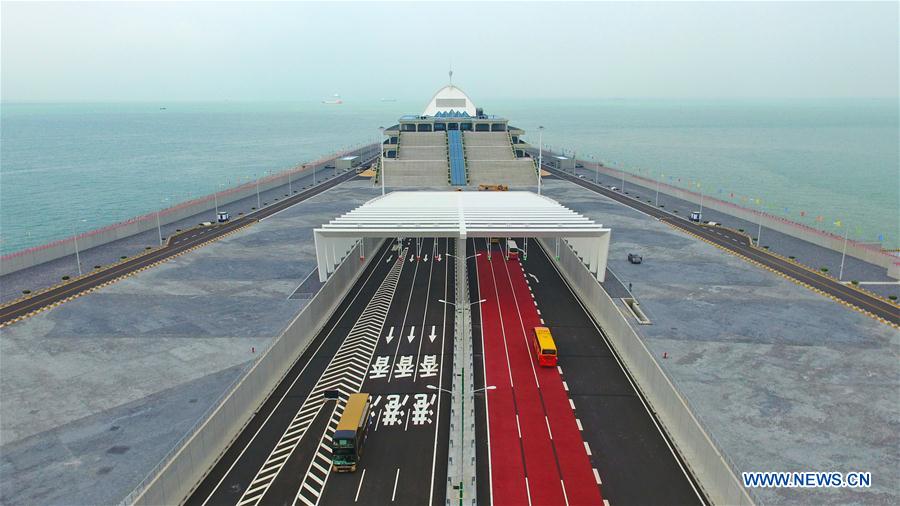 CHINA-HONG KONG-ZHUHAI-MACAO BRIDGE-PUBLIC TRAFFIC-OPEN (CN)