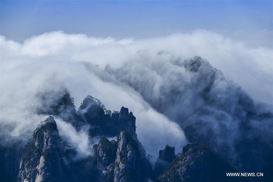 #CHINA-ANHUI-HUANGSHAN-CLOUD (CN)