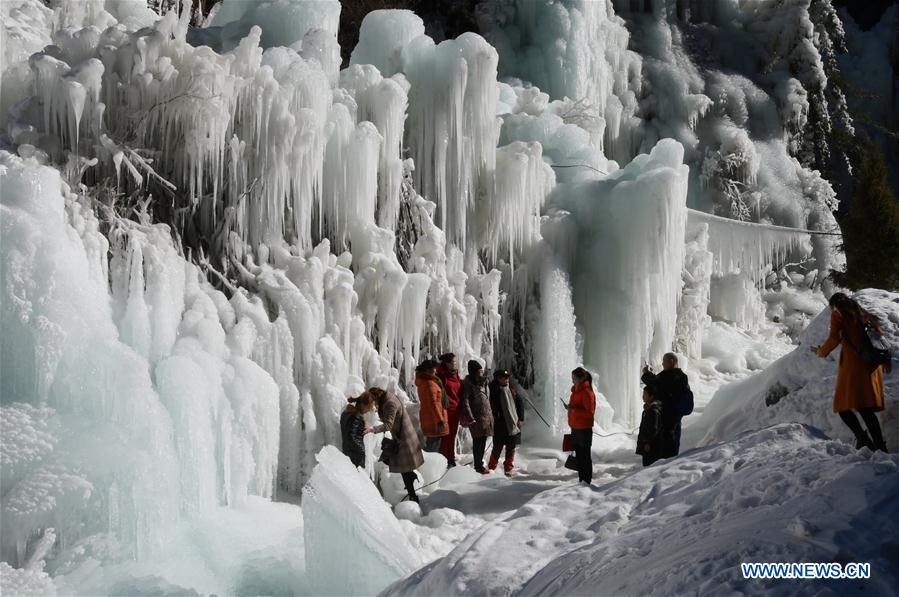 # CHINA-GANSU-DADUNXIA-ICICLES (CN)