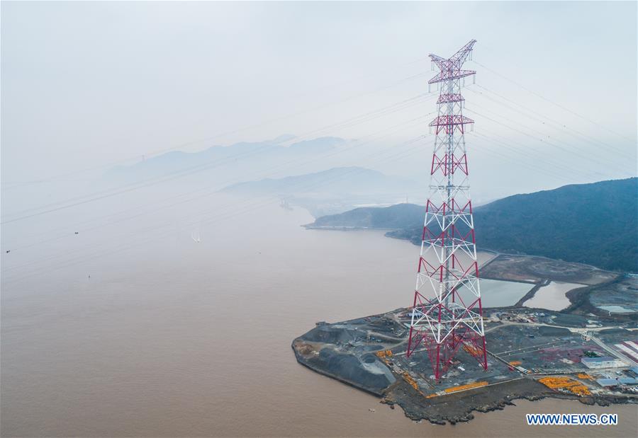 CHINA-ZHEJIANG-WORLD'S HIGHEST POWER PYLON-CABLE CONSTRUCTION (CN)