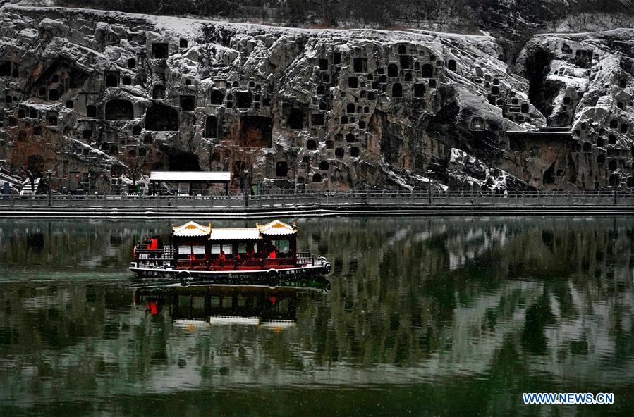 CHINA-HENAN-LONGMEN GROTTOES-SCENERY (CN)