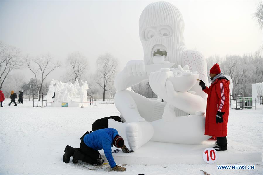 CHINA-HEILONGJIANG-HARBIN-SNOW SCULPTURE (CN)