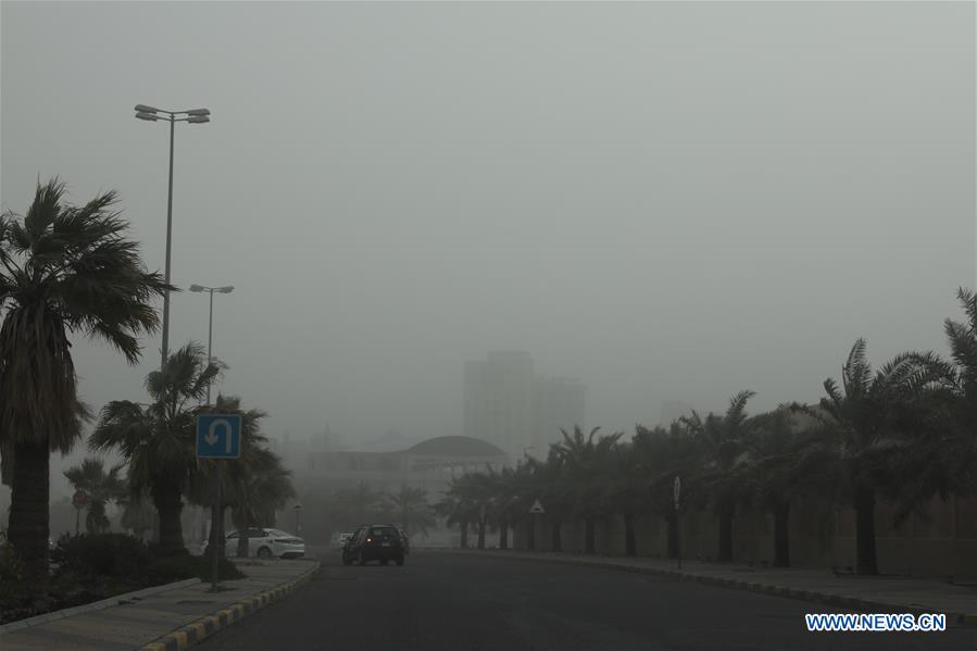 KUWAIT-HAWALLI-SANDSTORM