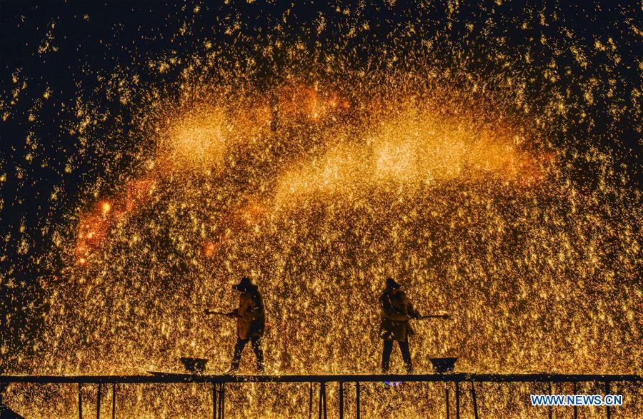 #CHINA-HEBEI-LANTERN FESTIVAL-MOLTEN IRON FIREWORKS (CN)