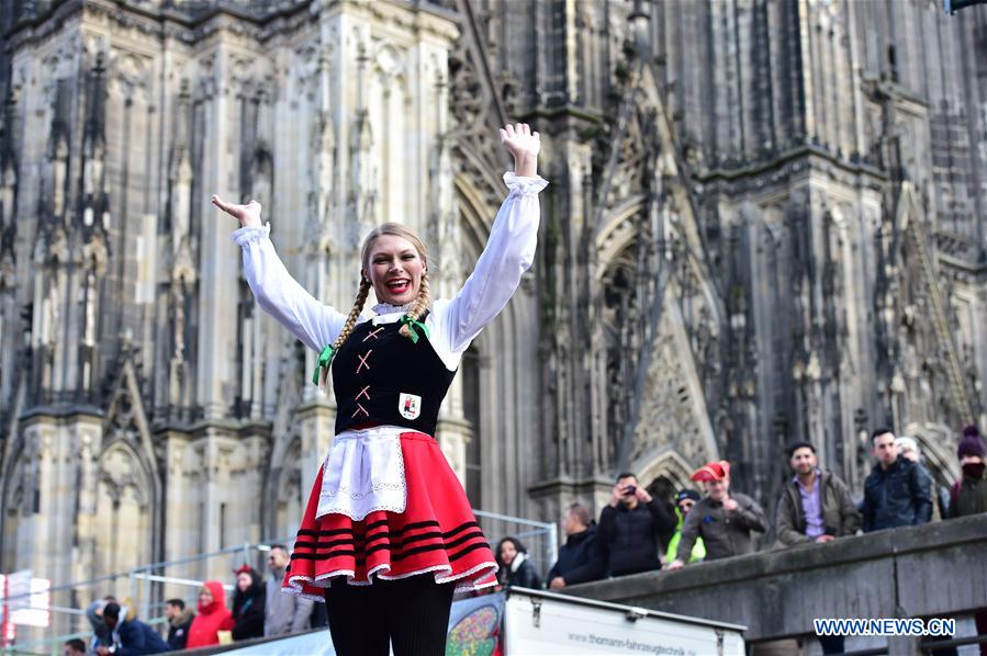 GERMANY-COLOGNE-CARNIVAL-ROSE MONDAY PARADE