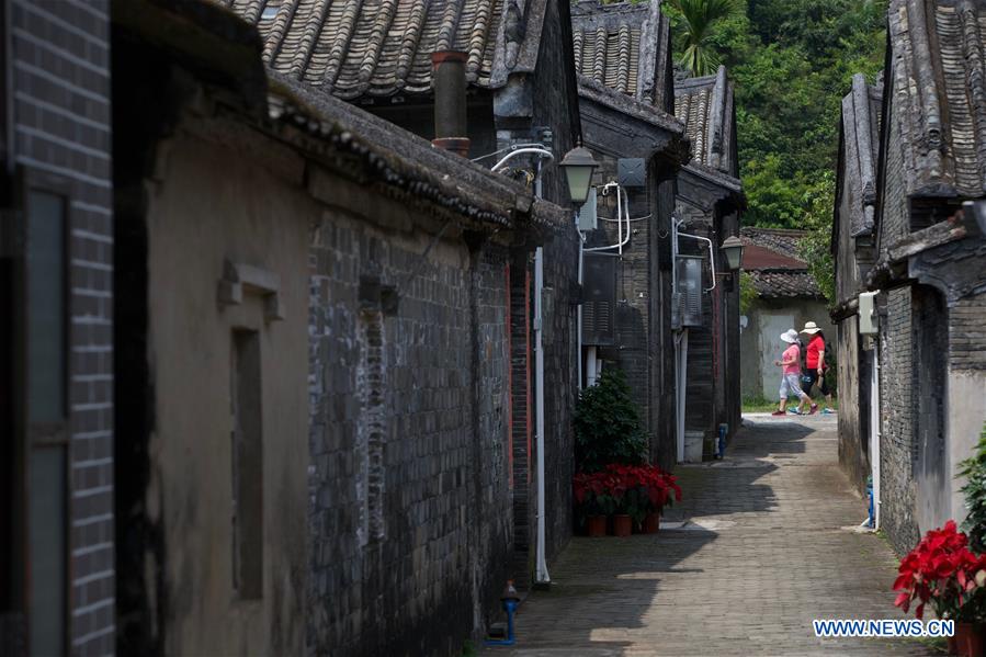 CHINA-BOAO-VILLAGE-SPRING SCENERY (CN)