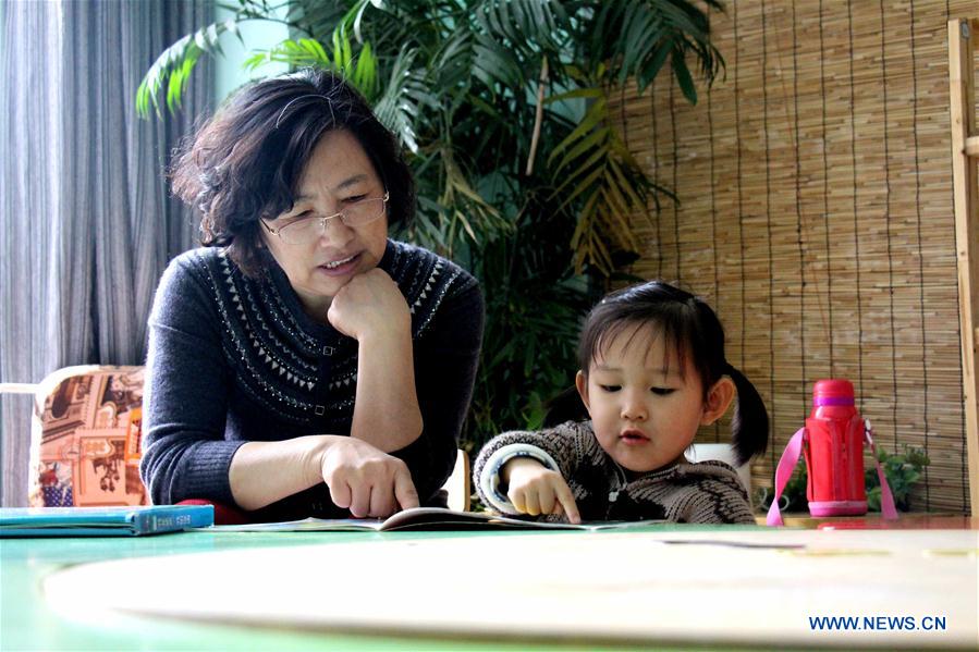 #CHINA-QINGMING FESTIVAL-HOLIDAY-READING (CN)