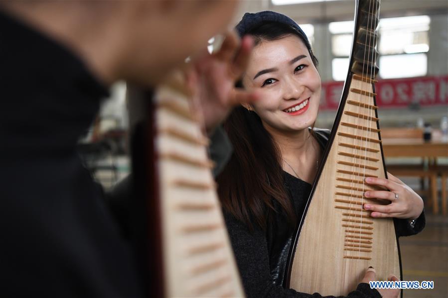 CHINA-MUSICAL INSTRUMENTS-GANSU-PIPA (CN)