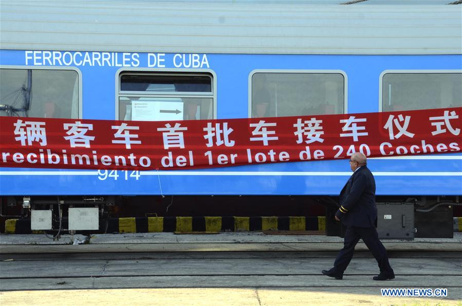 CUBA-HAVANA-CHINESE PASSENGER CARS-HANDOVER