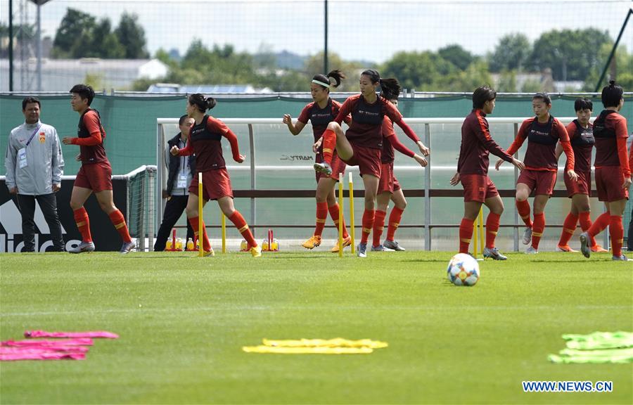 (SP)FRANCE-FOUGERES-2019 FIFA WOMEN'S WORLD CUP-CHINA-TRAINING SESSION