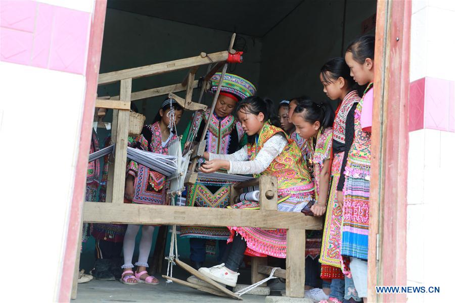 #CHINA-GUIZHOU-BIJIE-CLOTH WEAVING (CN)