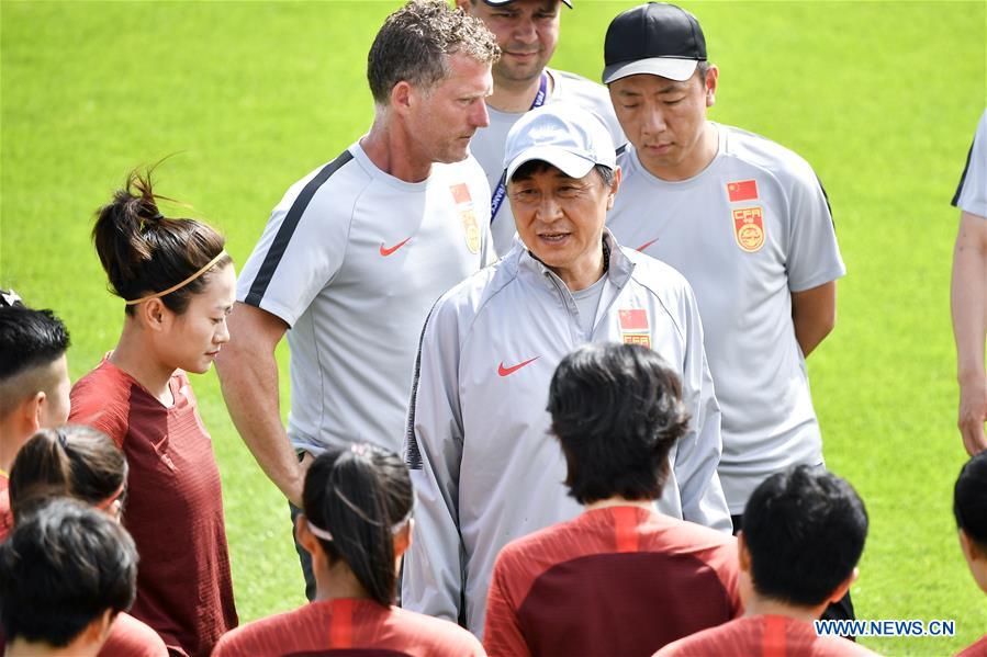 (SP)FRANCE-FABREGUES-2019 FIFA WOMEN'S WORLD CUP-ROUND OF 16-CHINA-TRAINING SESSION