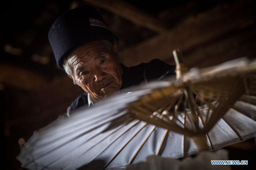 CHINA-YUNNAN-OIL PAPER UMBRELLA (CN)