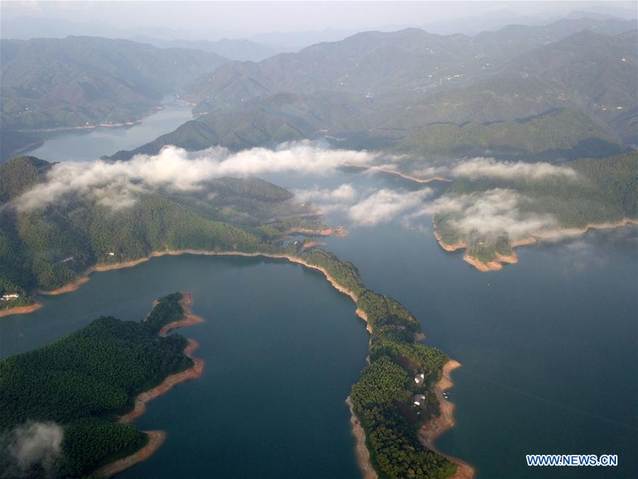 CHINA-ANHUI-DABIESHAN MOUNTAIN-SCENERY (CN)