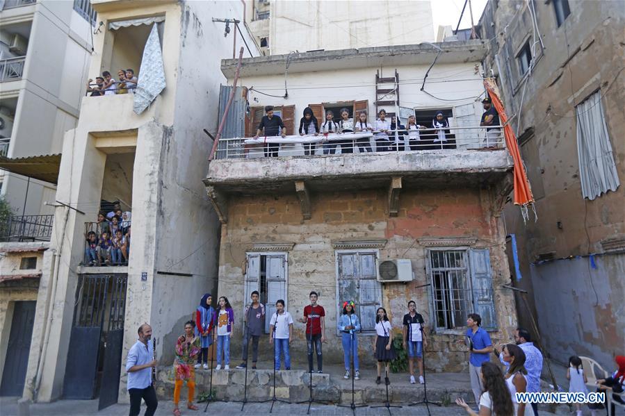 LEBANON-BEIRUT-YO-YO MA-STREET CONCERT