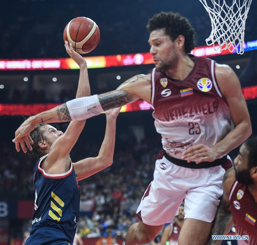 (SP)CHINA-FOSHAN-BASKETBALL-FIBA WORLD CUP-GROUP I-VEN VS RUS(CN)