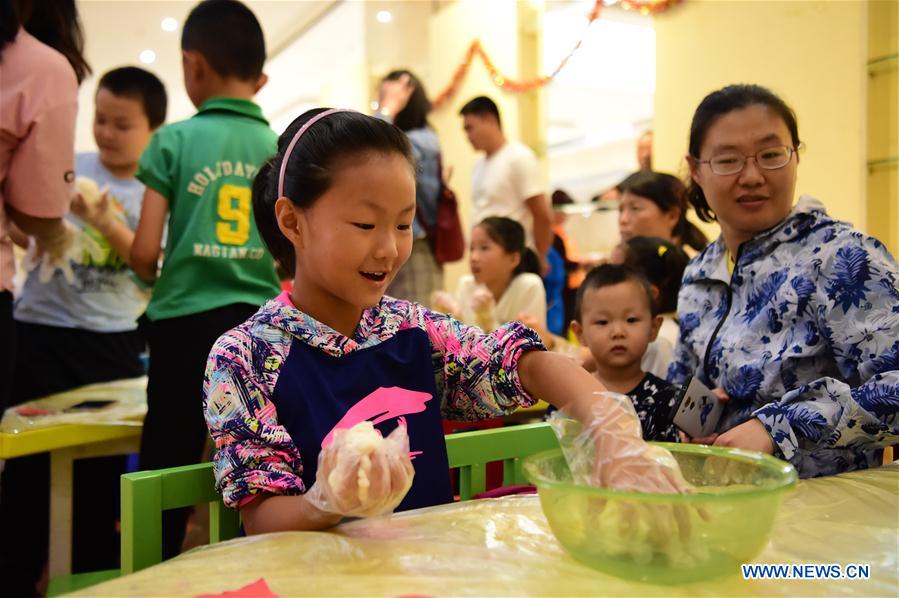 CHINA-INNER MONGOLIA-BAOTOU-MID-AUTUMN FESTIVAL (CN)