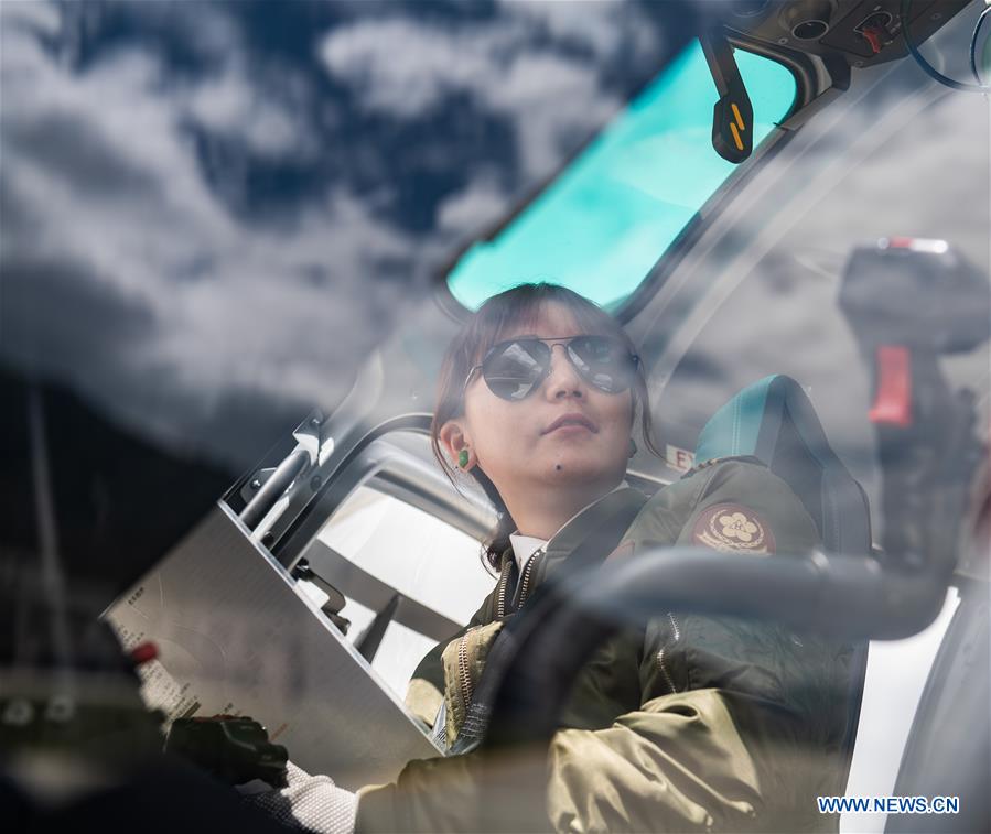 (InTibet)CHINA-TIBET-FEMALE PILOT (CN)