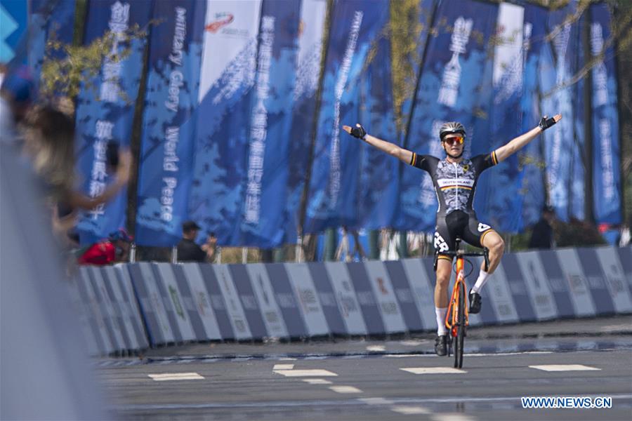 (SP)CHINA-WUHAN-7TH MILITARY WORLD GAMES-CYCLING ROAD