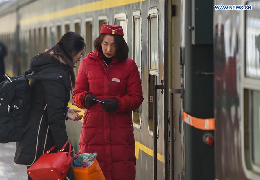 CHINA-INNER MONGOLIA-SLOW TRAIN (CN)