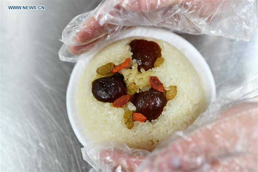 CHINA-GUIZHOU-ZUNYI-EIGHT-TREASURE RICE PUDDING (CN)