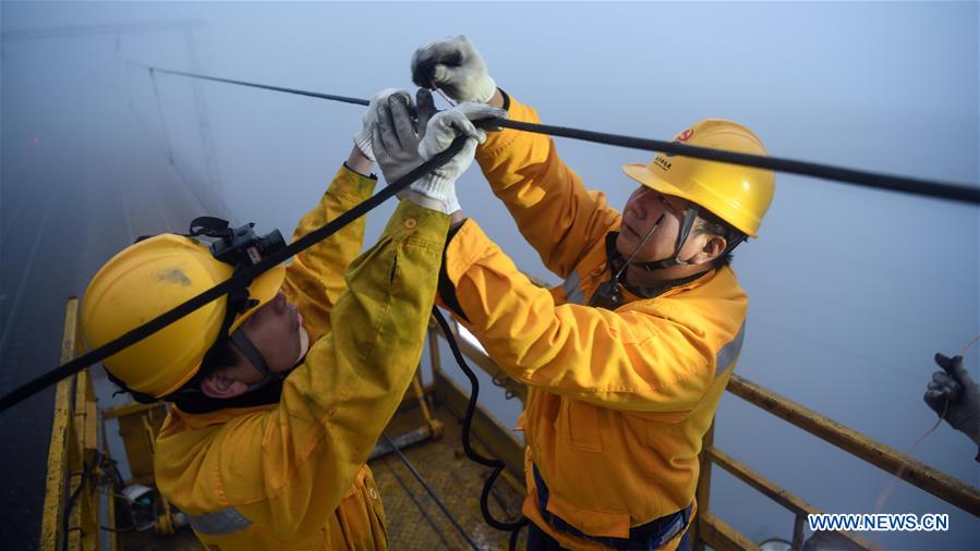 CHINA-GUANGXI-BAISE-TRAVEL RUSH-RAILWAY-OVERHAUL (CN)