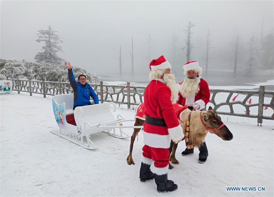 CHINA-SICHUAN-WAWU MOUNTAIN-SCENERY (CN)