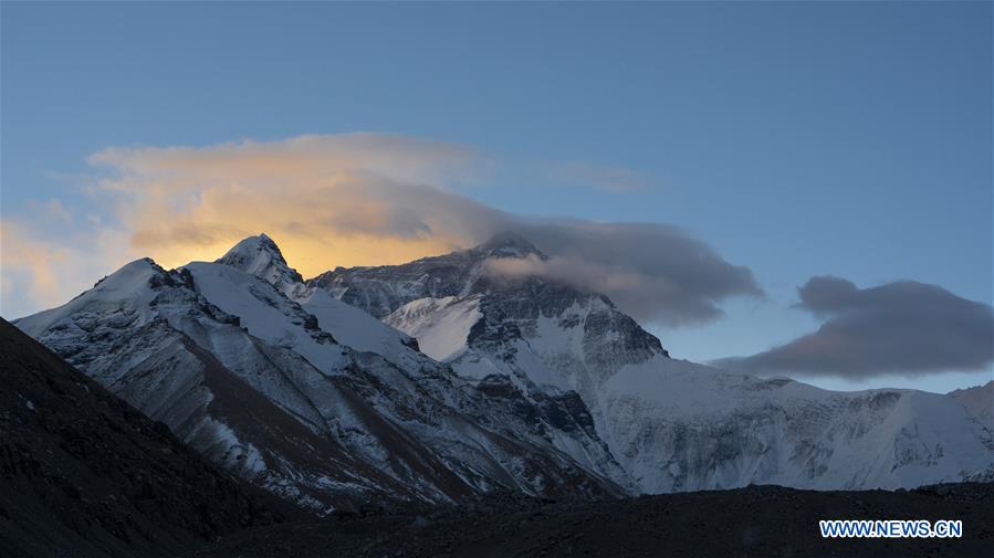 (InTibet)CHINA-TIBET-MOUNT QOMOLANGMA-SUNRISE (CN)