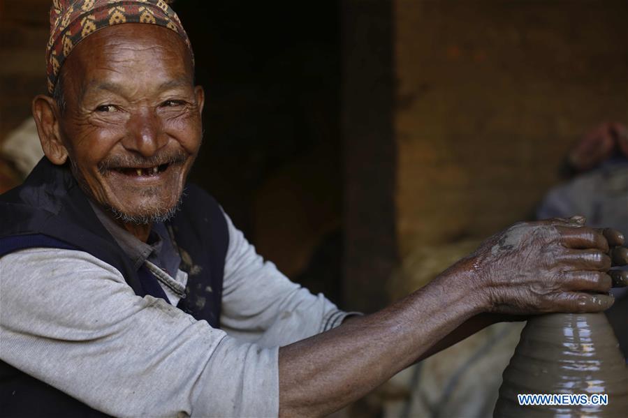 NEPAL-BHAKTAPUR-TIHAR-CLAY POT