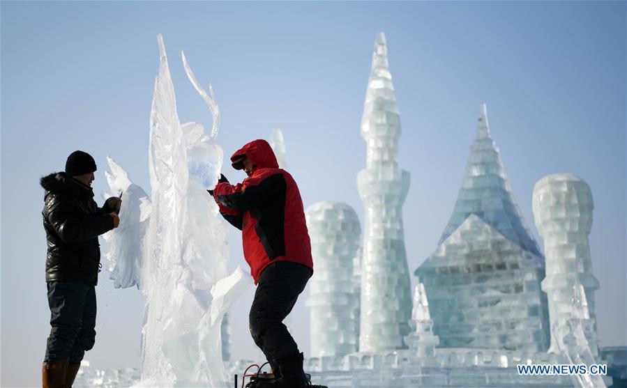 CHINA-HARBIN-ICE SCULPTURE-COMPETITION (CN)