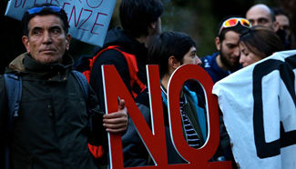 People attend rally ahead of referendum over constitutional reform in Rome