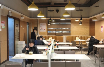 Restaurants orderly restore dine-in service in China