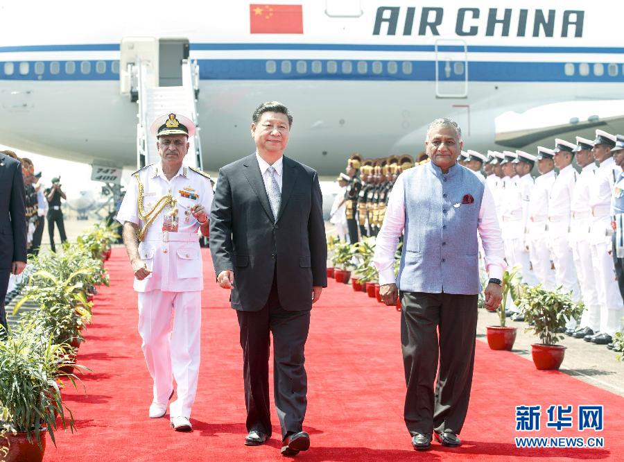 10月15日，国家主席习近平抵达印度果阿，应印度总理莫迪邀请，出席金砖国家领导人第八次会晤。 新华社记者谢环驰摄 